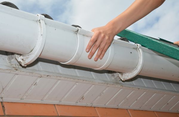 Gutter Reattachment in Portland